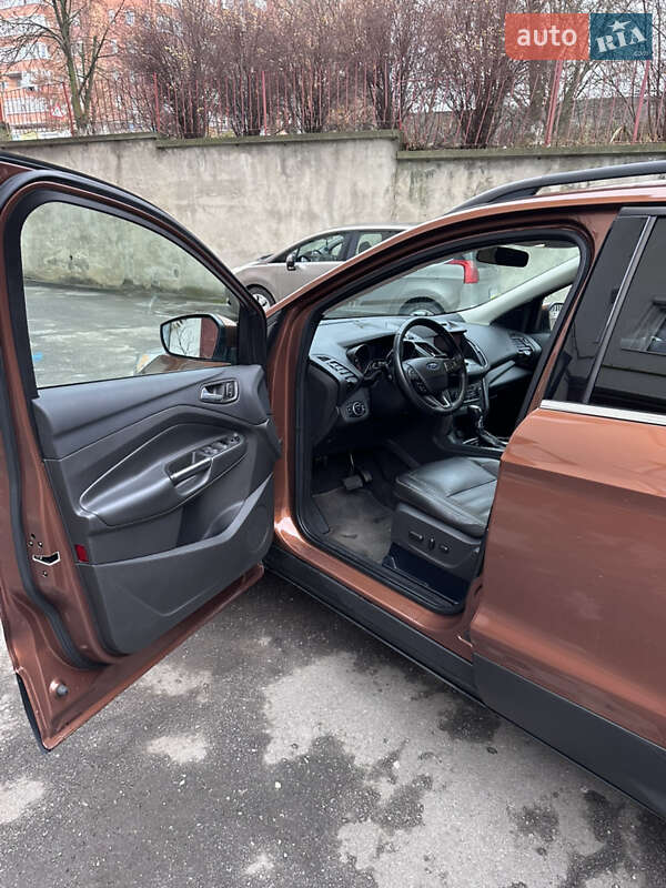 Позашляховик / Кросовер Ford Escape 2016 в Тернополі