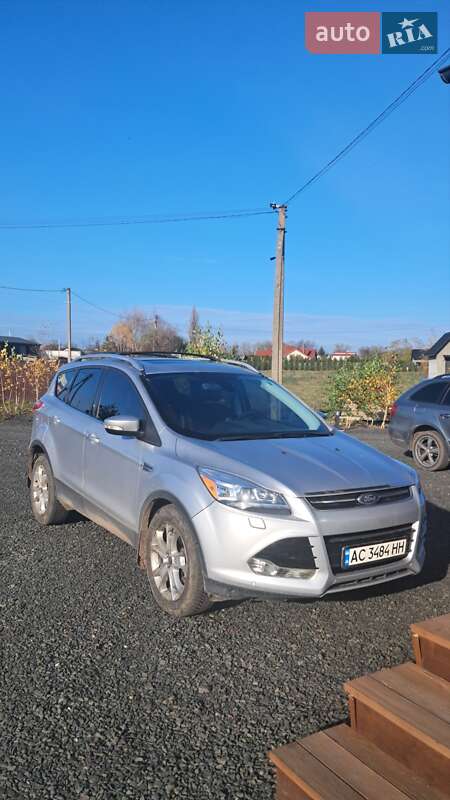 Внедорожник / Кроссовер Ford Escape 2015 в Нововолынске