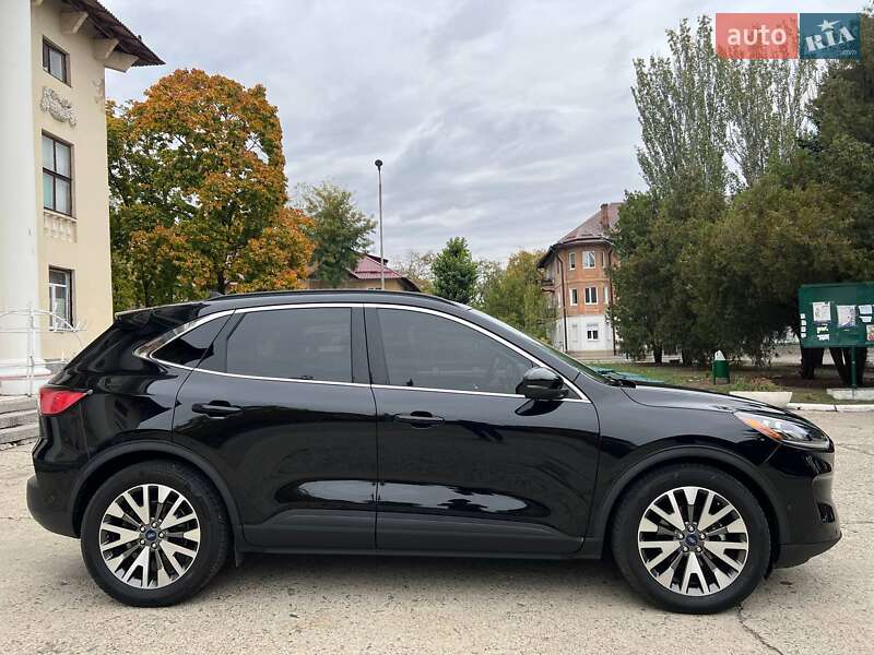 Внедорожник / Кроссовер Ford Escape 2020 в Днепре