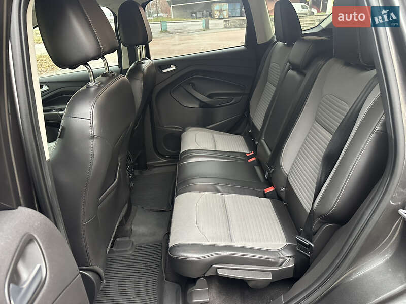 Внедорожник / Кроссовер Ford Escape 2017 в Киеве