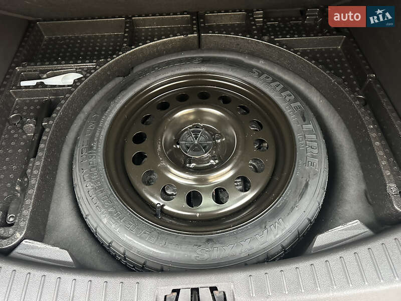 Внедорожник / Кроссовер Ford Escape 2017 в Киеве