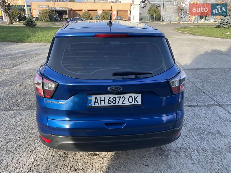 Внедорожник / Кроссовер Ford Escape 2016 в Ужгороде