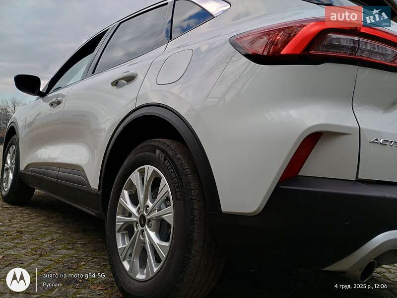 Позашляховик / Кросовер Ford Escape 2024 в Хусті