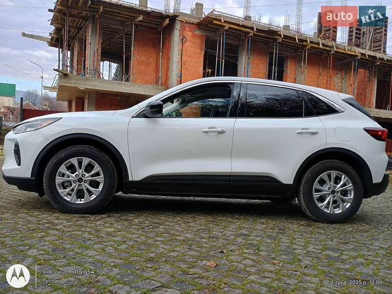 Позашляховик / Кросовер Ford Escape 2024 в Хусті