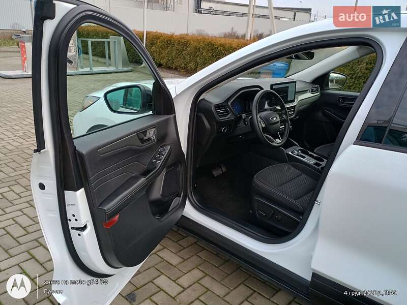 Позашляховик / Кросовер Ford Escape 2024 в Хусті