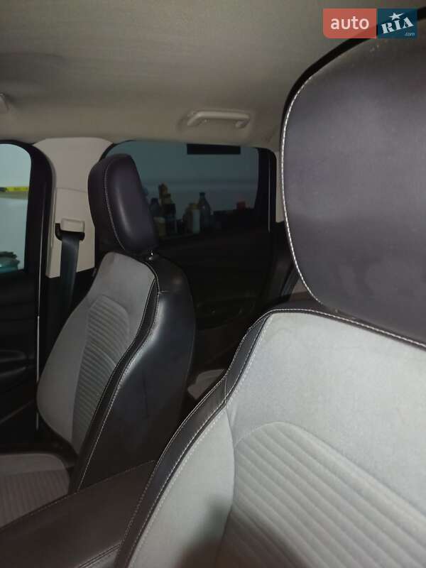 Внедорожник / Кроссовер Ford Escape 2017 в Бердичеве фото 9 Внедорожник / Кроссовер Ford Escape 2017 в Бердичеве