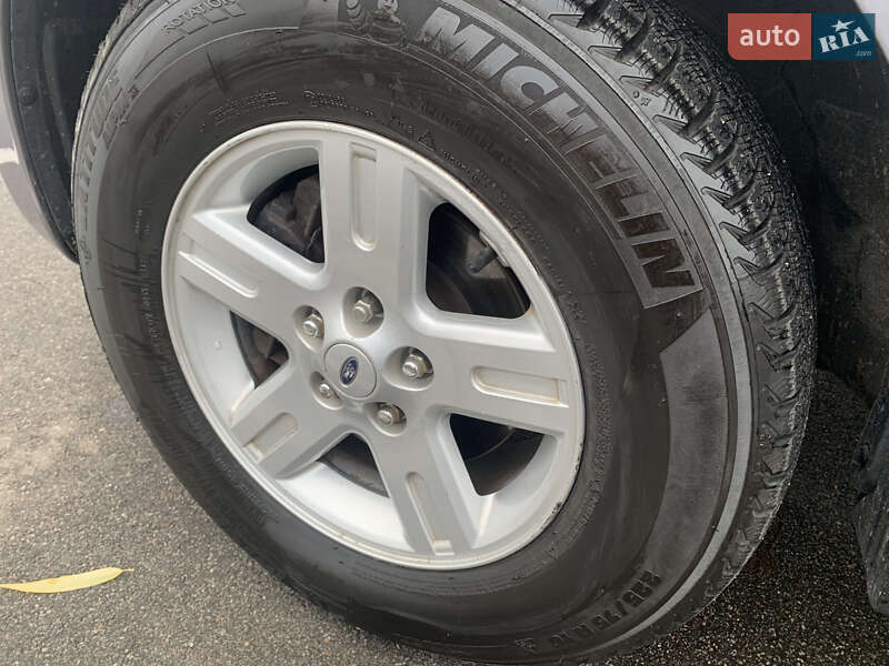 Внедорожник / Кроссовер Ford Escape 2007 в Киеве