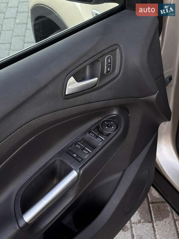 Позашляховик / Кросовер Ford Escape 2017 в Львові фото 18 Позашляховик / Кросовер Ford Escape 2017 в Львові