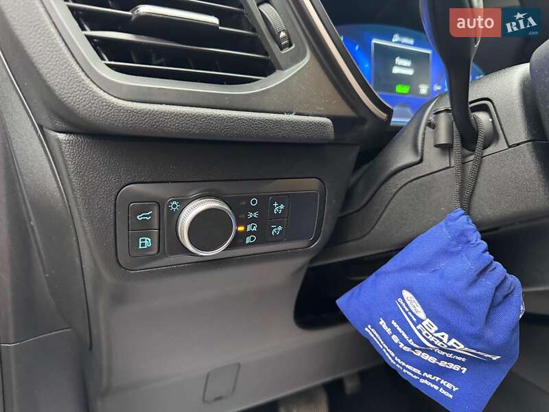 Позашляховик / Кросовер Ford Escape 2019 в Запоріжжі