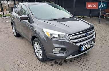 Внедорожник / Кроссовер Ford Escape 2016 в Миргороде