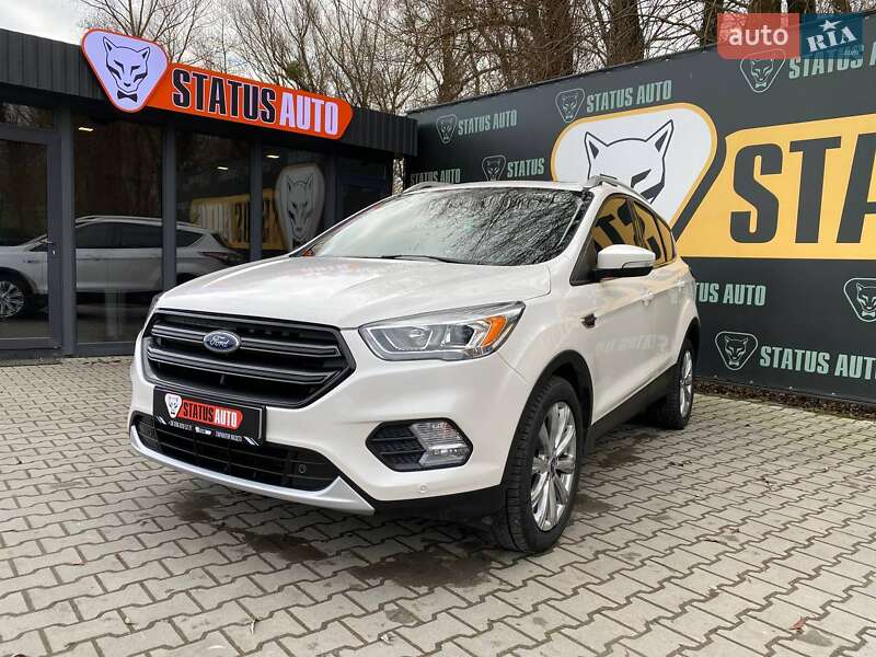 Внедорожник / Кроссовер Ford Escape 2017 в Хмельницком