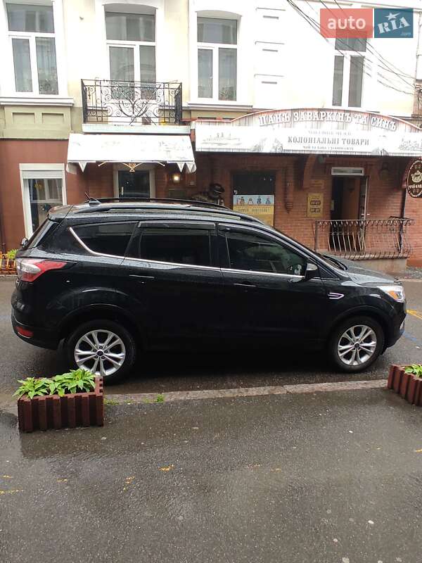 Внедорожник / Кроссовер Ford Escape 2018 в Виннице