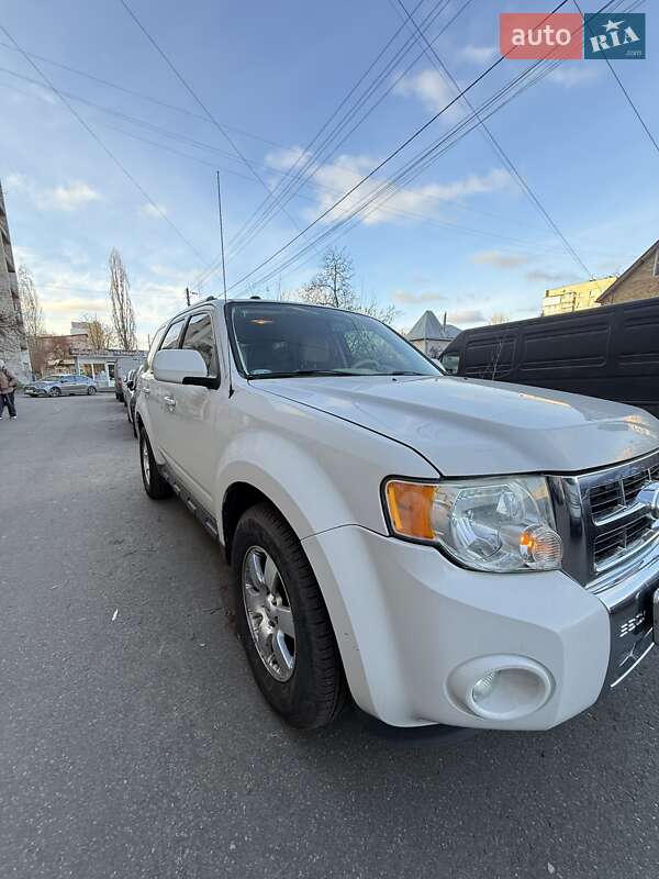 Внедорожник / Кроссовер Ford Escape 2012 в Киеве