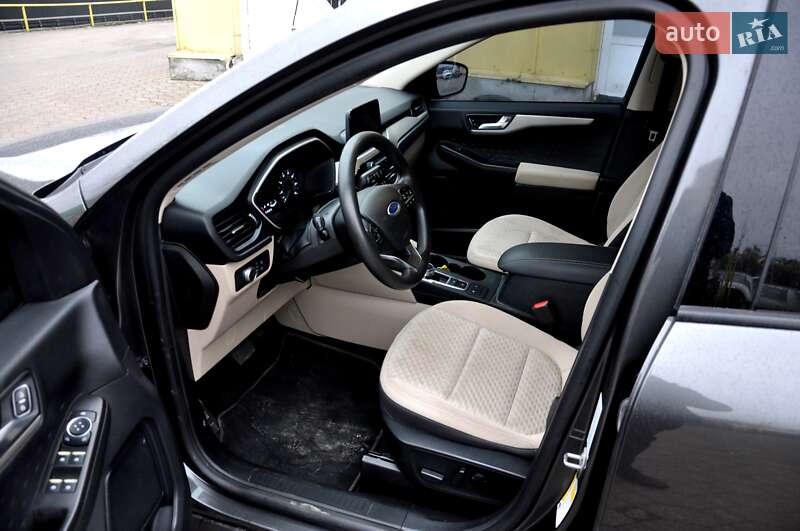 Позашляховик / Кросовер Ford Escape 2020 в Львові фото 17 Позашляховик / Кросовер Ford Escape 2020 в Львові