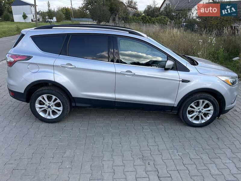 Позашляховик / Кросовер Ford Escape 2018 в Трускавці