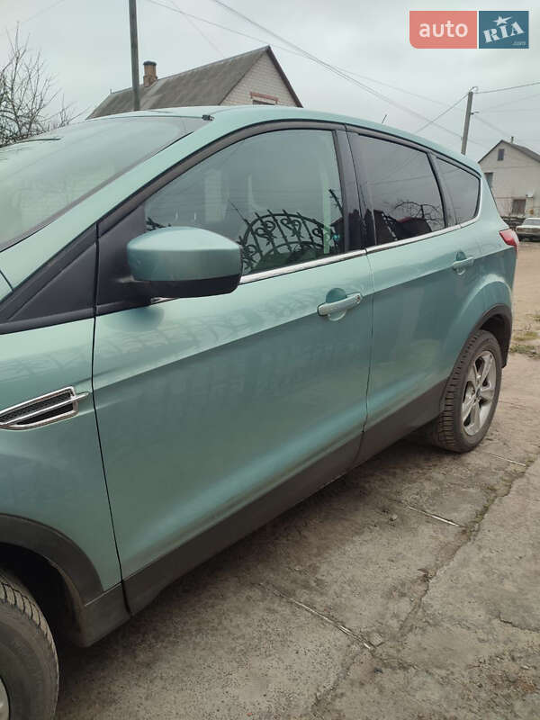Позашляховик / Кросовер Ford Escape 2013 в Дубровиці