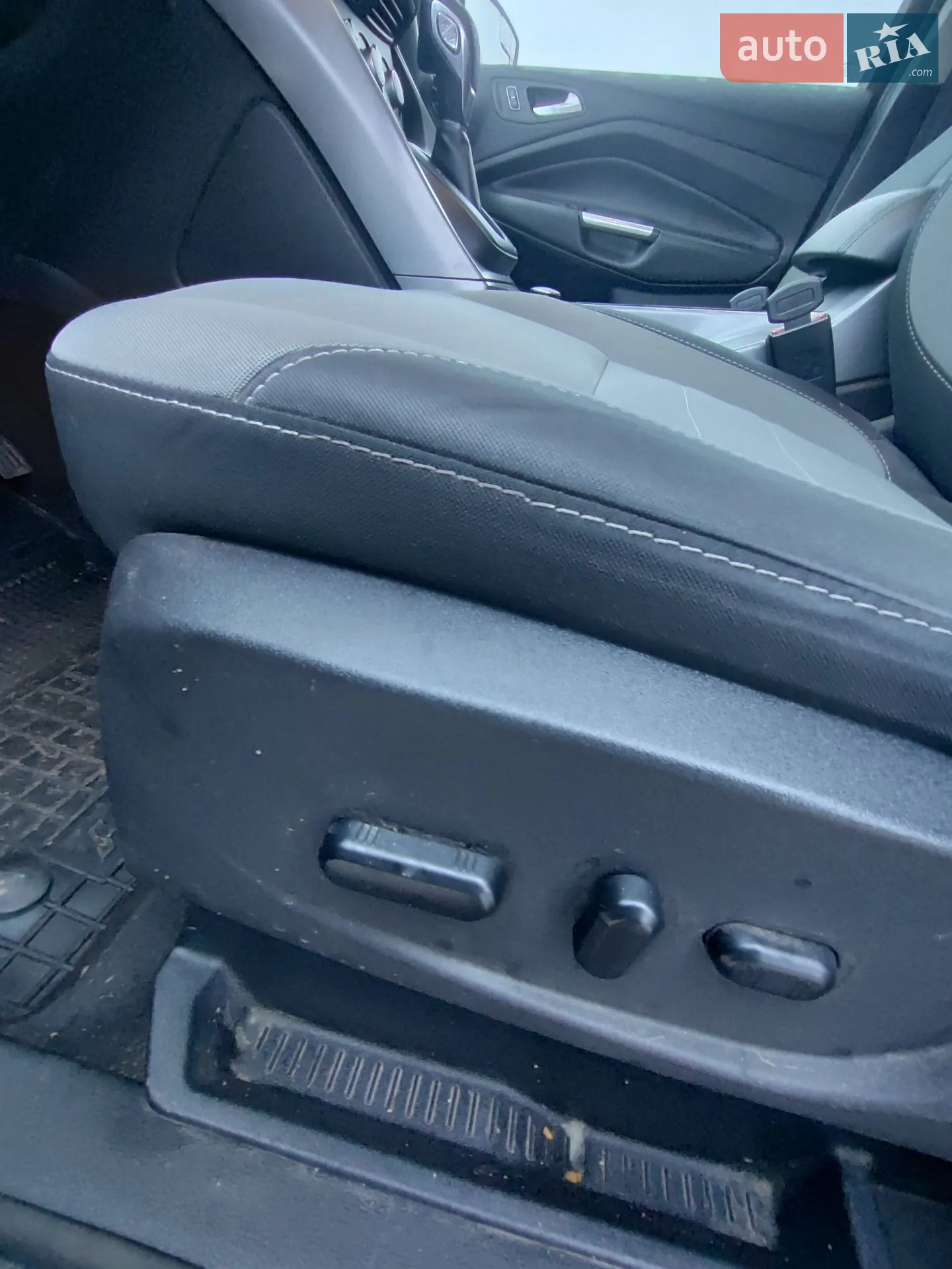 2015 Ford Escape - мініатюра 21