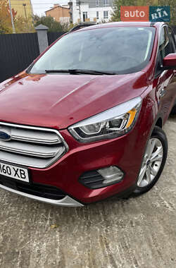 Внедорожник / Кроссовер Ford Escape 2019 в Львове