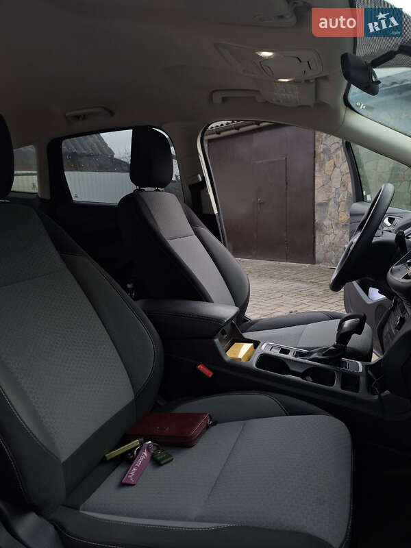 Позашляховик / Кросовер Ford Escape 2018 в Чернівцях