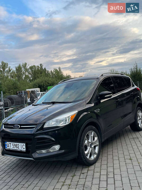 Внедорожник / Кроссовер Ford Escape 2015 в Ивано-Франковске