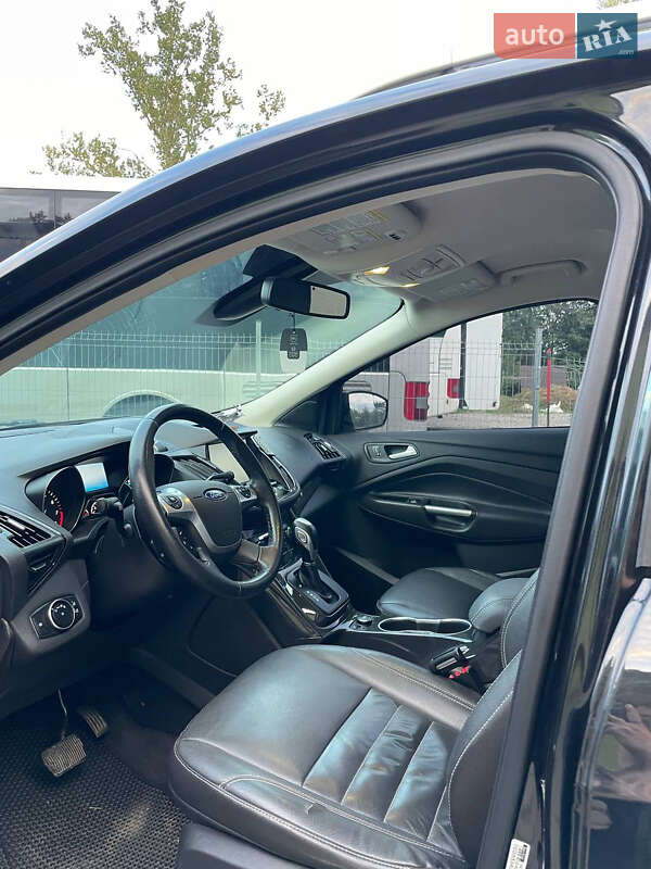 Внедорожник / Кроссовер Ford Escape 2015 в Ивано-Франковске