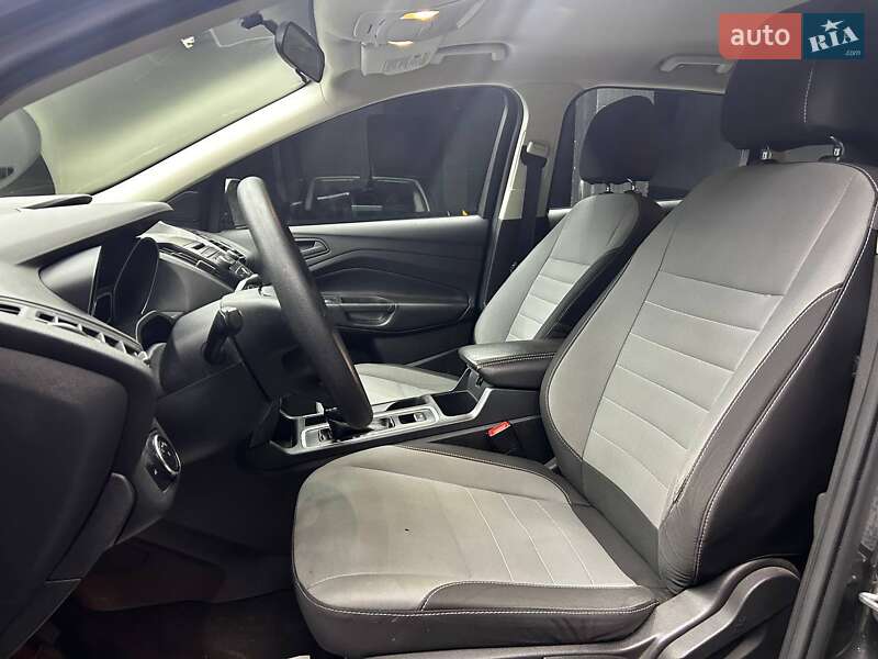 Позашляховик / Кросовер Ford Escape 2016 в Чернівцях