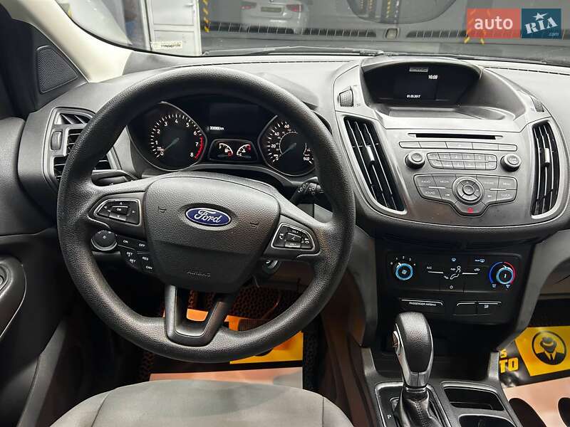 Позашляховик / Кросовер Ford Escape 2016 в Чернівцях