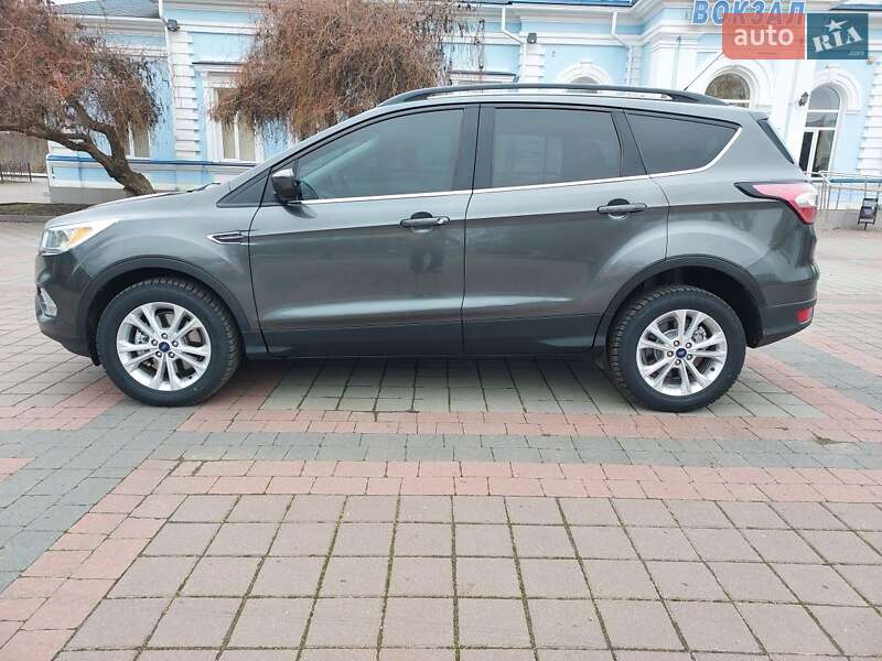 Внедорожник / Кроссовер Ford Escape 2017 в Карловке фото 2 Внедорожник / Кроссовер Ford Escape 2017 в Карловке