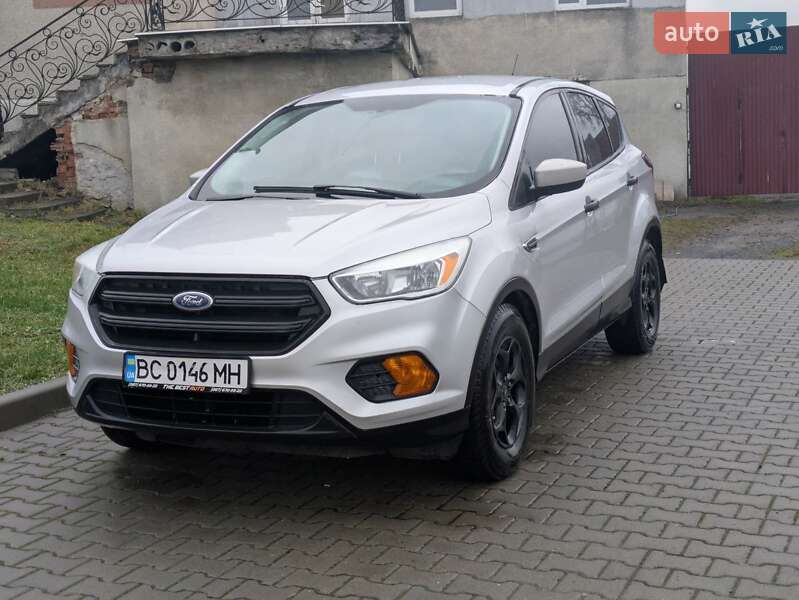 Позашляховик / Кросовер Ford Escape 2017 в Львові