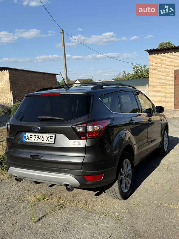Позашляховик / Кросовер Ford Escape 2018 в Дніпрі