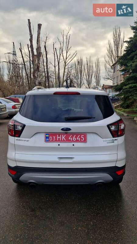 Внедорожник / Кроссовер Ford Escape 2017 в Николаеве