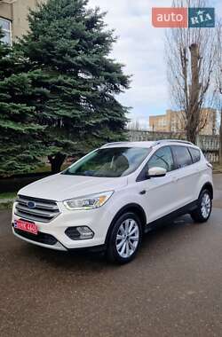 Внедорожник / Кроссовер Ford Escape 2017 в Николаеве