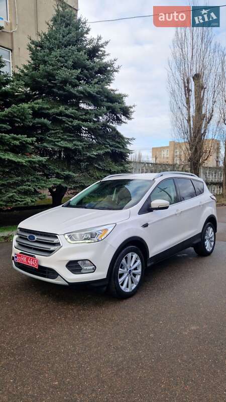 Внедорожник / Кроссовер Ford Escape 2017 в Николаеве