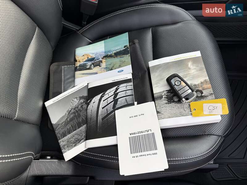 Внедорожник / Кроссовер Ford Escape 2020 в Киеве