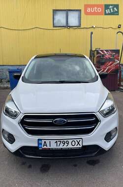 Внедорожник / Кроссовер Ford Escape 2019 в Киеве