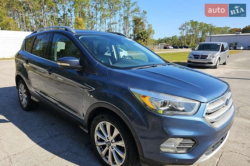 Внедорожник / Кроссовер Ford Escape 2018 в Ровно