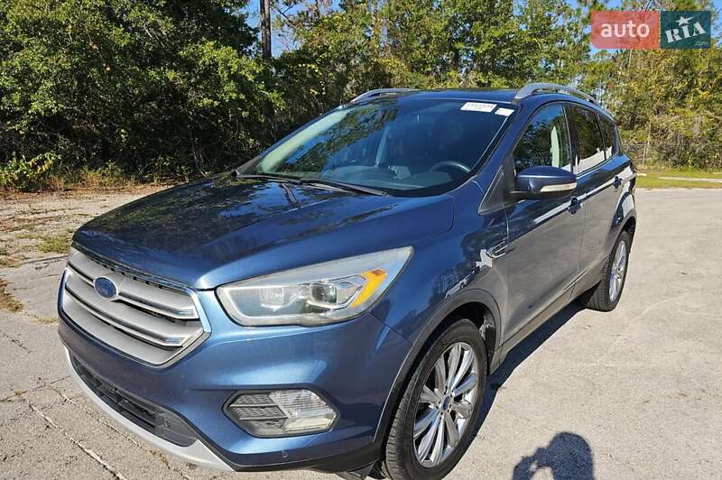 Внедорожник / Кроссовер Ford Escape 2018 в Ровно