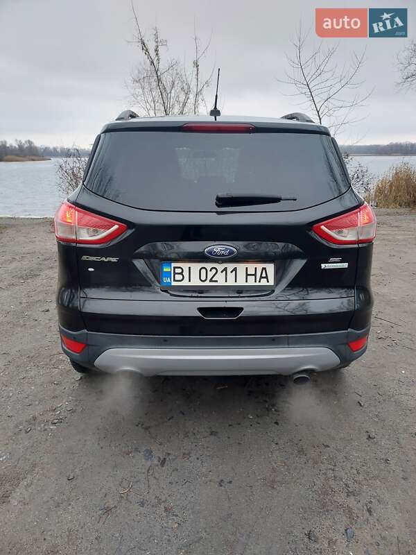 Внедорожник / Кроссовер Ford Escape 2014 в Горишних Плавнях
