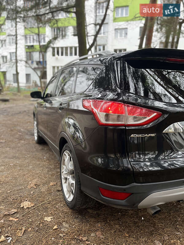 Внедорожник / Кроссовер Ford Escape 2014 в Новояворовске