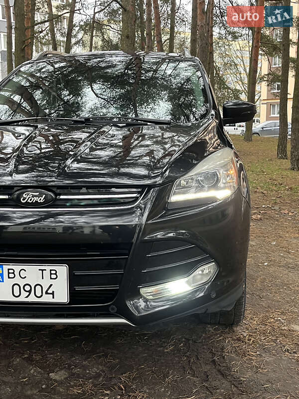 Внедорожник / Кроссовер Ford Escape 2014 в Новояворовске