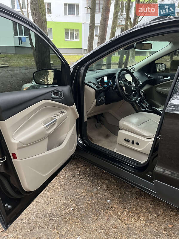 Внедорожник / Кроссовер Ford Escape 2014 в Новояворовске