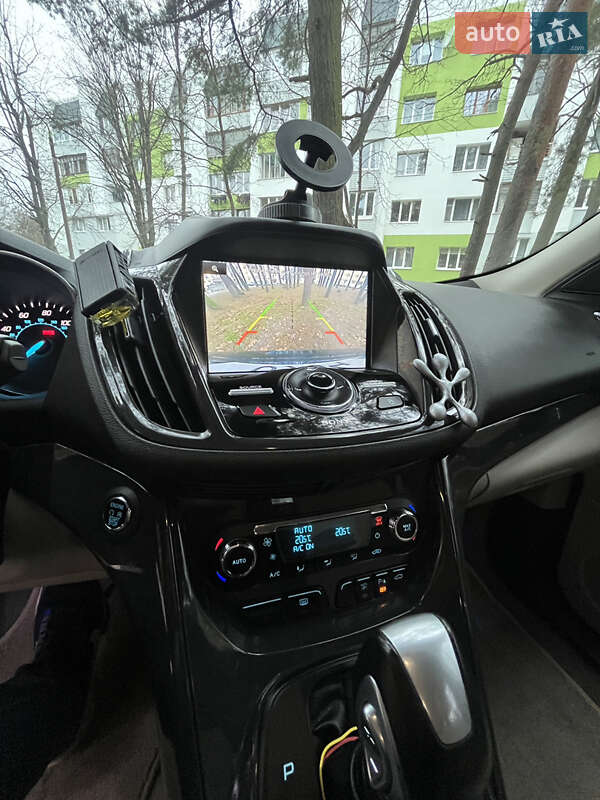 Внедорожник / Кроссовер Ford Escape 2014 в Новояворовске