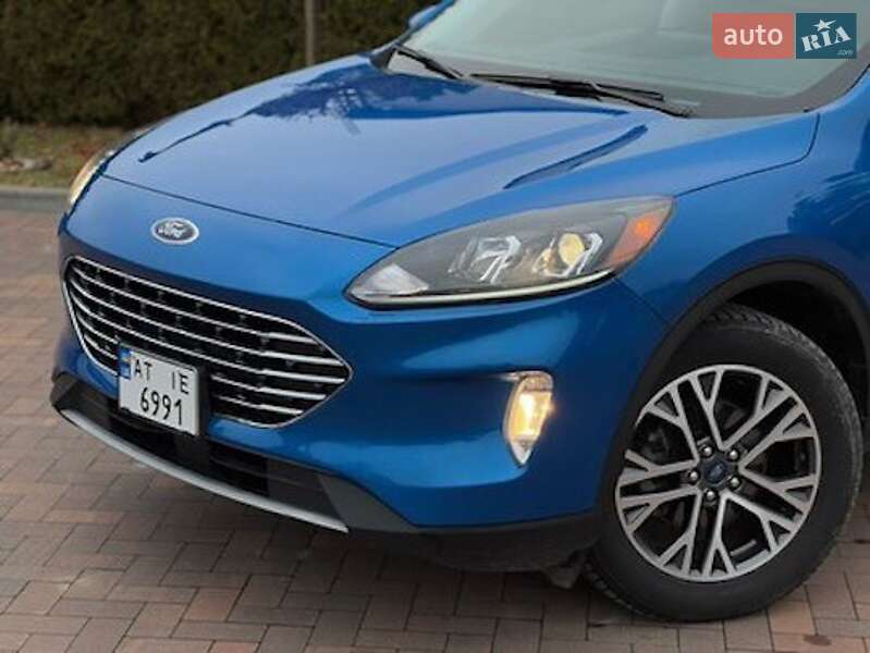 Внедорожник / Кроссовер Ford Escape 2020 в Ивано-Франковске