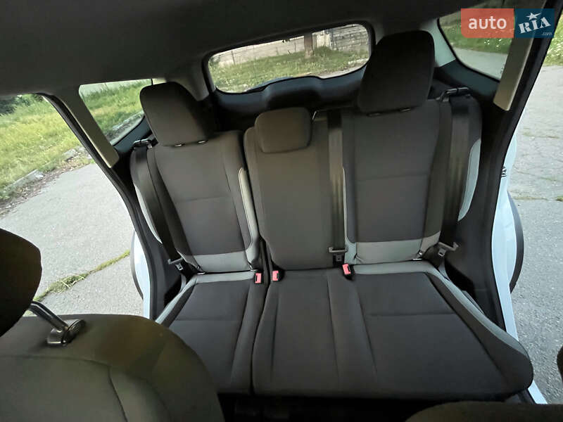 Внедорожник / Кроссовер Ford Escape 2015 в Новомосковске фото 9 Внедорожник / Кроссовер Ford Escape 2015 в Новомосковске