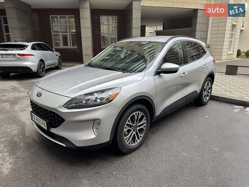 Внедорожник / Кроссовер Ford Escape 2019 в Киеве