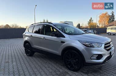 Внедорожник / Кроссовер Ford Escape 2016 в Тернополе