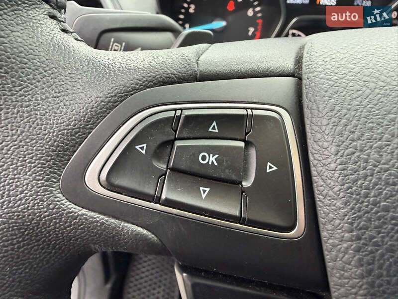 Позашляховик / Кросовер Ford Escape 2017 в Києві