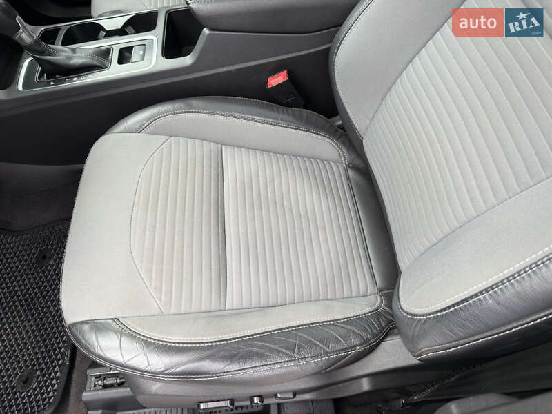 Позашляховик / Кросовер Ford Escape 2017 в Києві