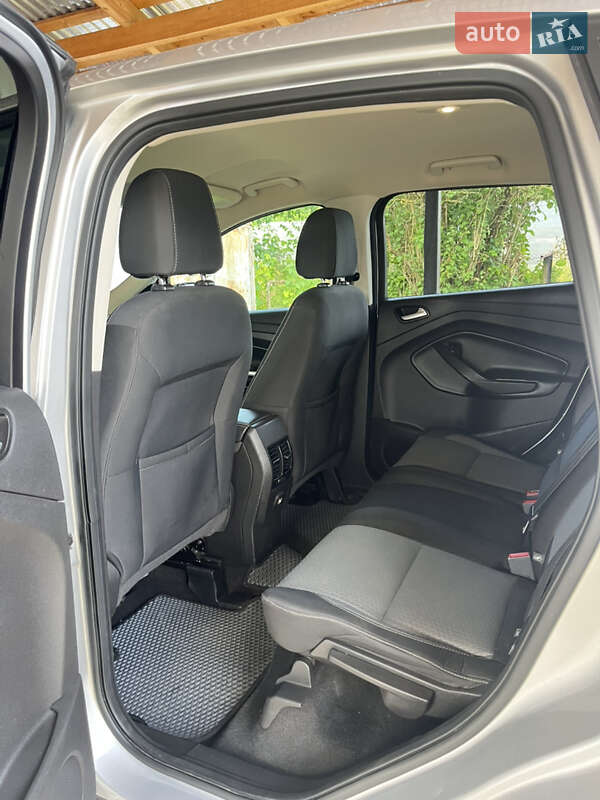 Внедорожник / Кроссовер Ford Escape 2017 в Самборе