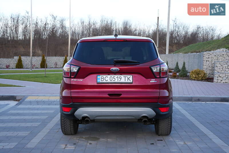 Позашляховик / Кросовер Ford Escape 2016 в Львові